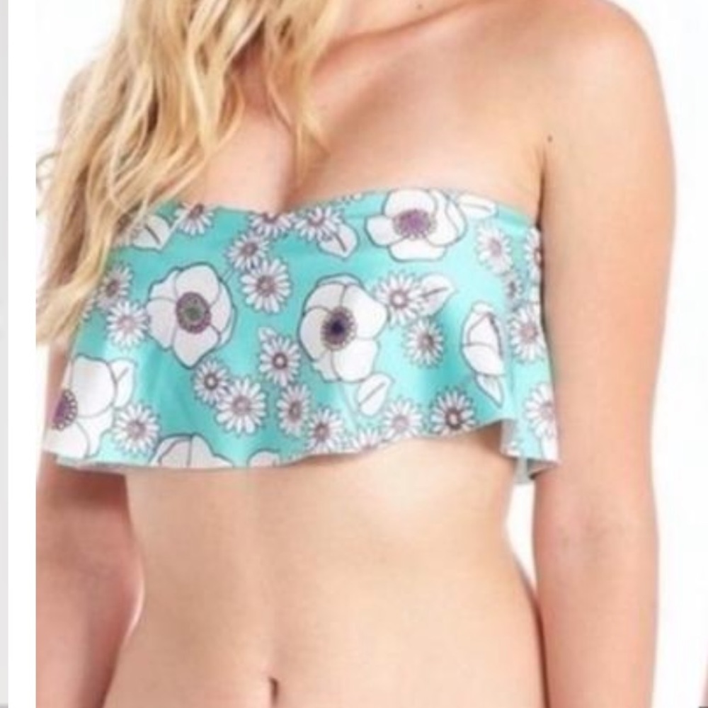 Final Price!!!!.  WildFox Swim NWT Women’s Flutter Emerald Top XS - Picture 2 of 10